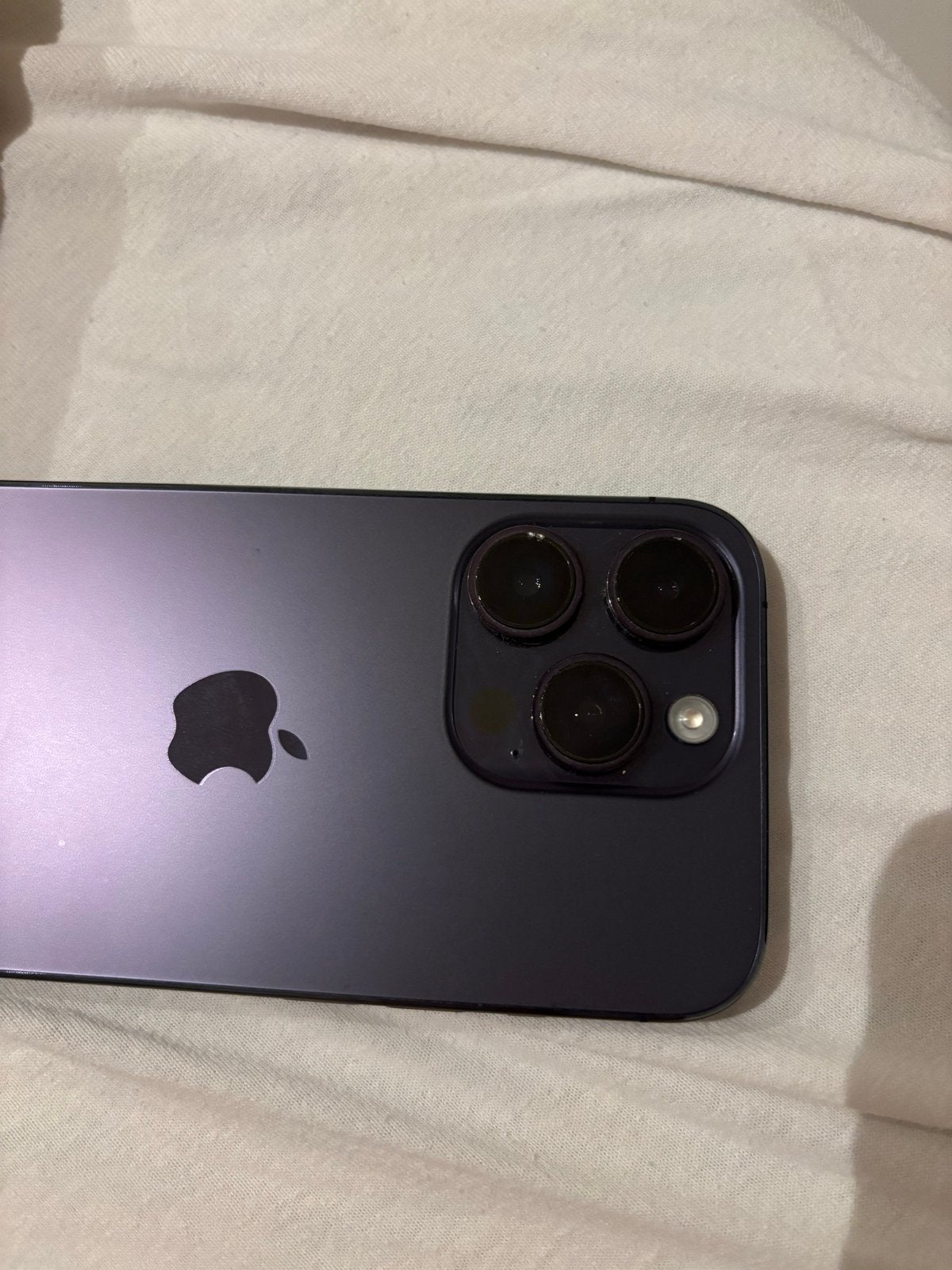 Apple iPhone 14 Pro  128GB Dieppaars - Zo goed als nieuw, 256 GB, IPhone 14 Pro, Paars, 77 %