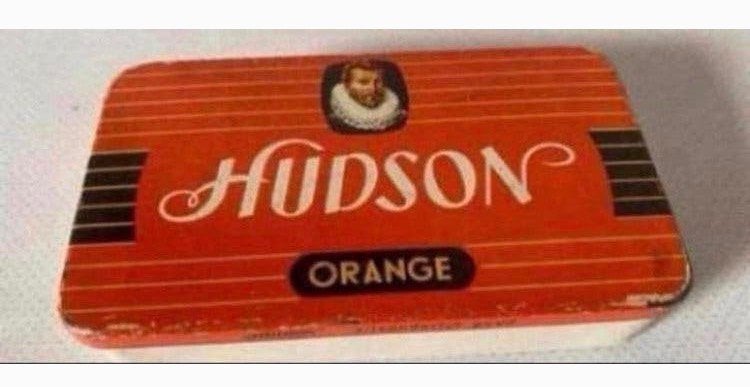 Hudson Oranje sigaren blikje. Afm. 11x6,5x2 cm., Ophalen of Verzenden, Gebruikt, Tabaksdoos of Verpakking