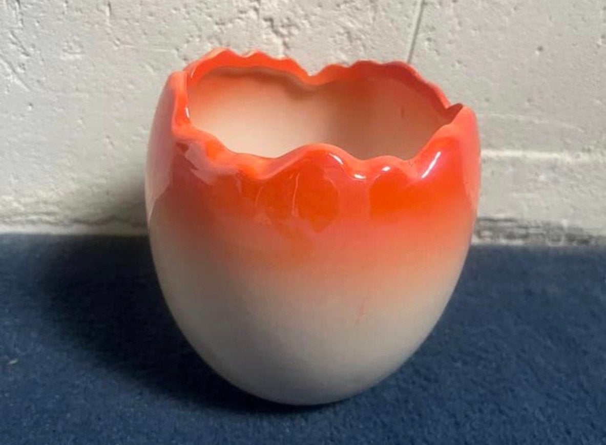 Bloempotje in de vorm van een ei. Parelmoer Oranje, Rond, Ophalen of Verzenden, Zo goed als nieuw, Balkon