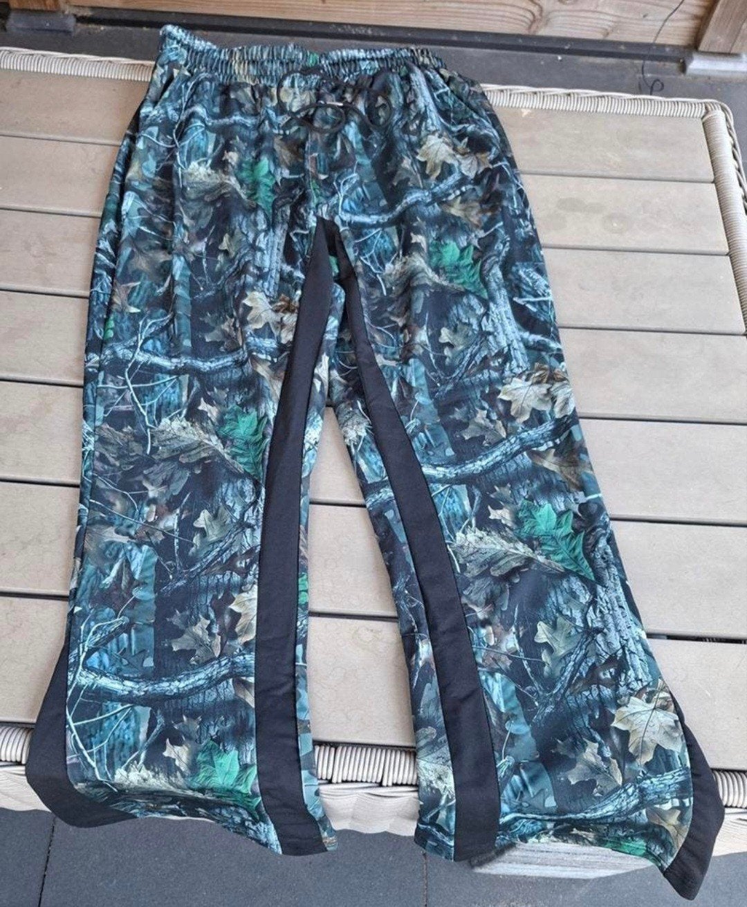 Camo broek (eventueel met shirt en handschoenen), Meerkleurig, Maat 42/44 (L), Ophalen of Verzenden, Zo goed als nieuw