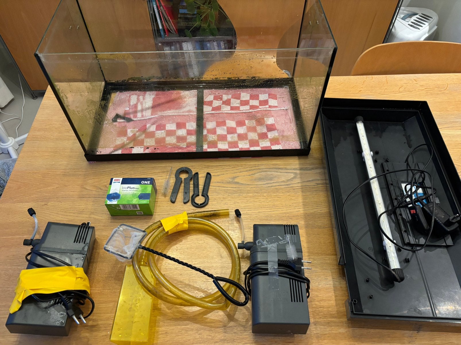 Juwel Aquarium (60 liter) met toebehoren, Ophalen, Gebruikt, Inclusief deksel, Leeg aquarium