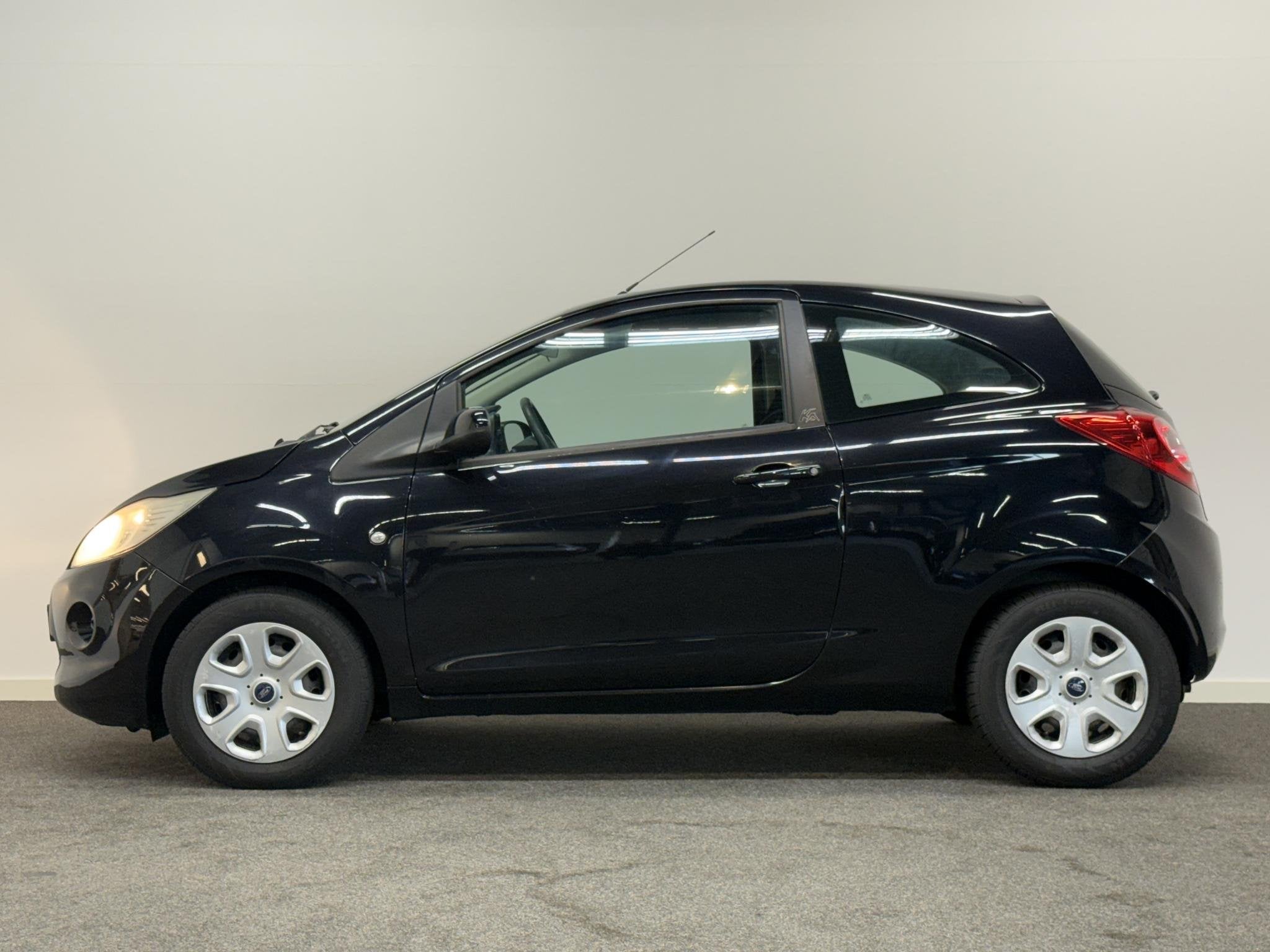 Ford Ka 1.2 Cool & Sound Cruise! Airco! (Lees tekst), Voorwielaandrijving, Euro 5, Stof, Gebruikt