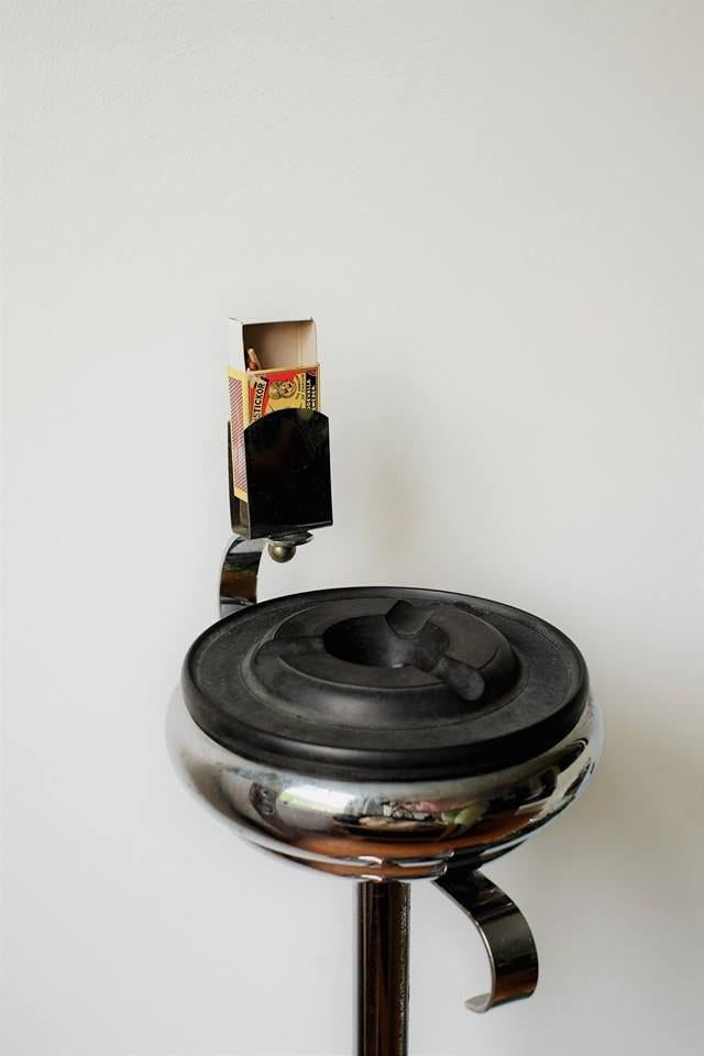 Art deco asbak standaard, chroom bakeliet Rookstandaard, Antiek en Kunst, Ophalen