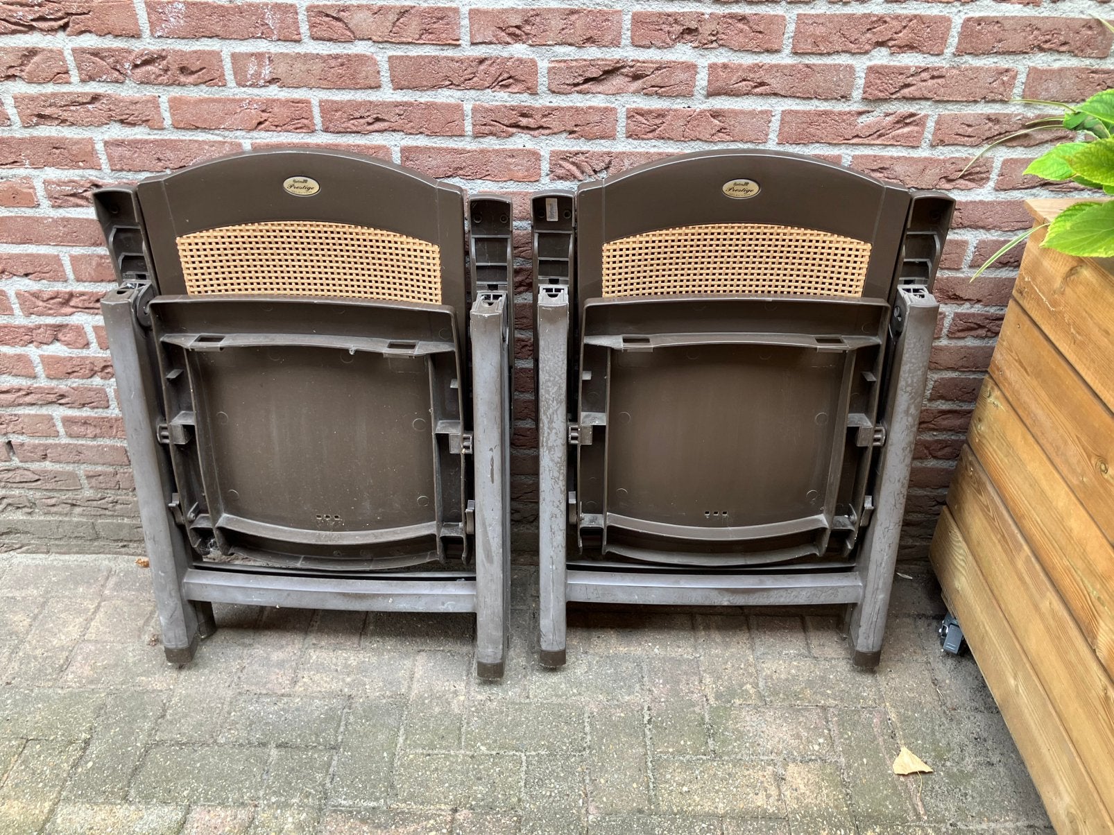 Bruine standenstoelen 2x, Ophalen, Gebruikt, Kunststof
