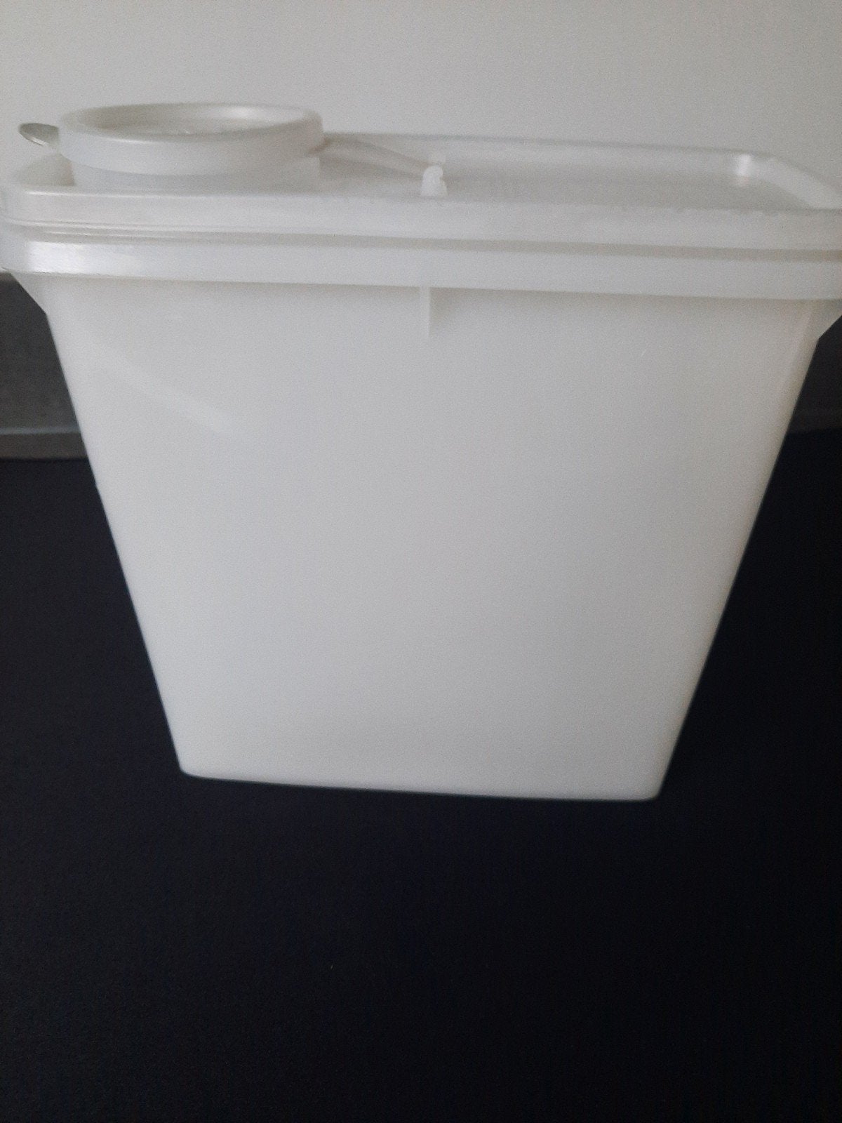 Voorraadbus vintage- 2 Liter Inhoud, Ophalen of Verzenden, Zo goed als nieuw, Wit, Bus of Trommel