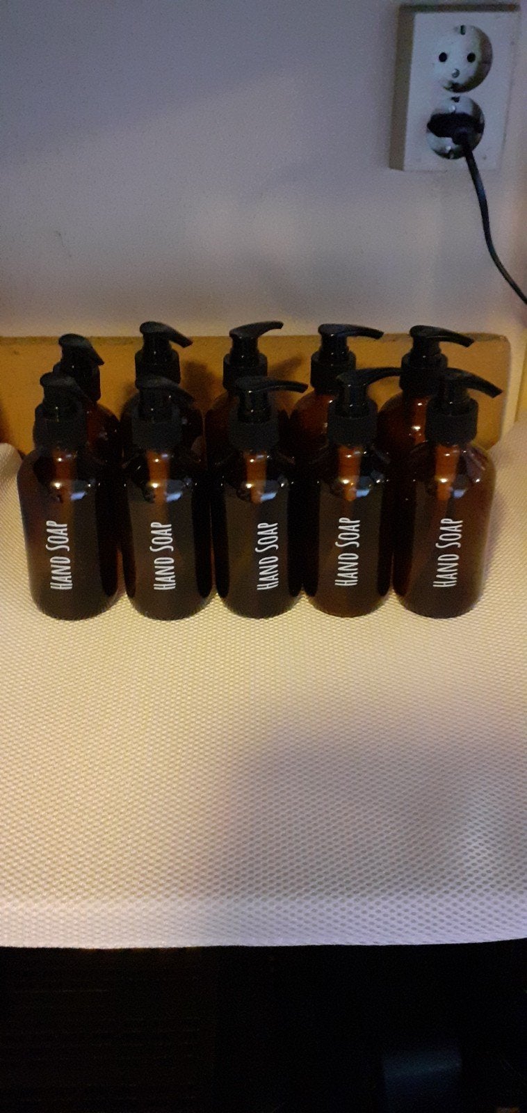 10 Bruine glazen handzeep pompjes, Huis en Inrichting, Ophalen of Verzenden, Zo goed als nieuw, Bruin, Glas