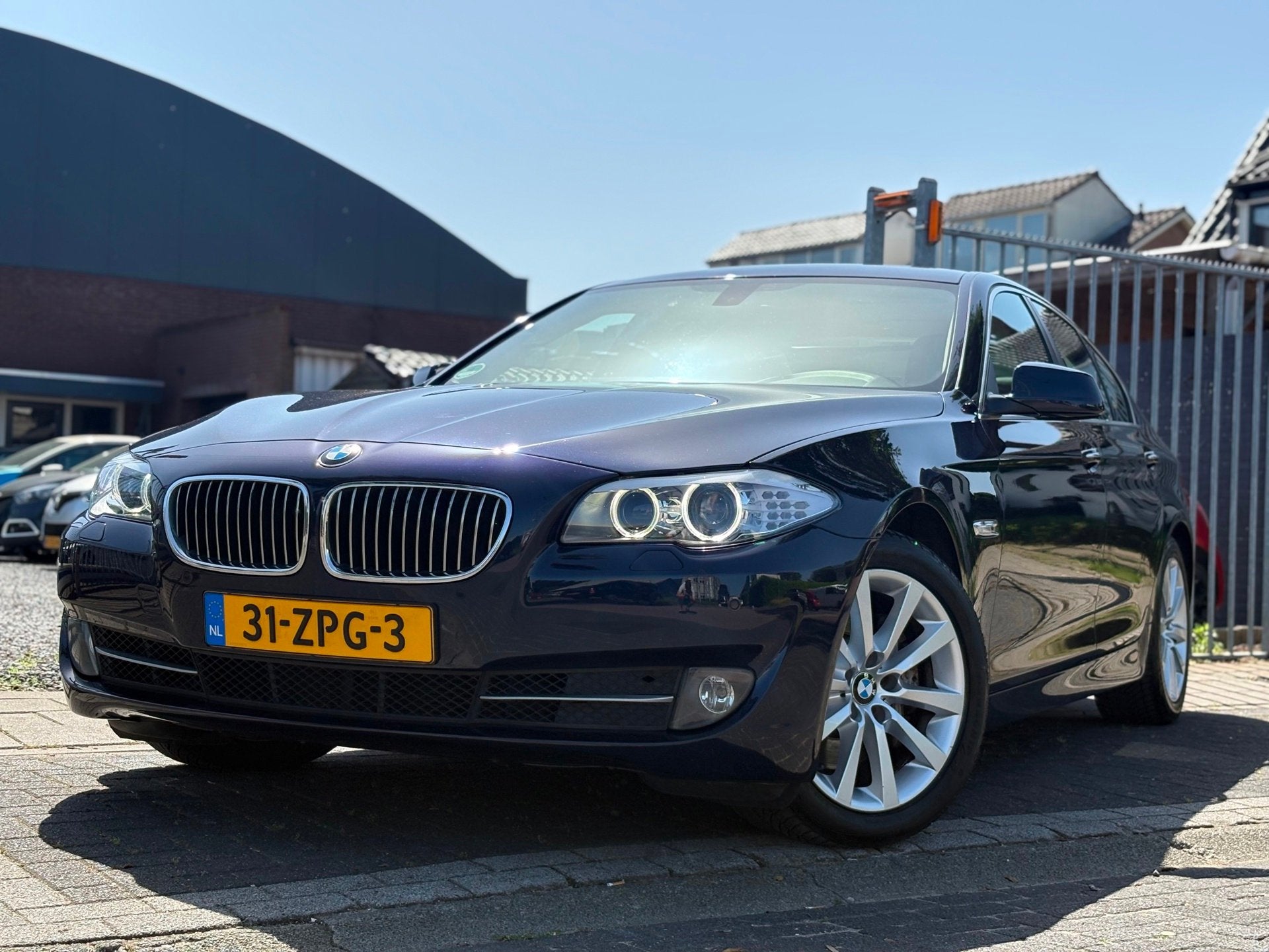 BMW 5-serie 528i High Executive | NWE D-Ketting | Xenon | Le, Auto's, BMW, Automaat, Euro 5, Gebruikt, Beige