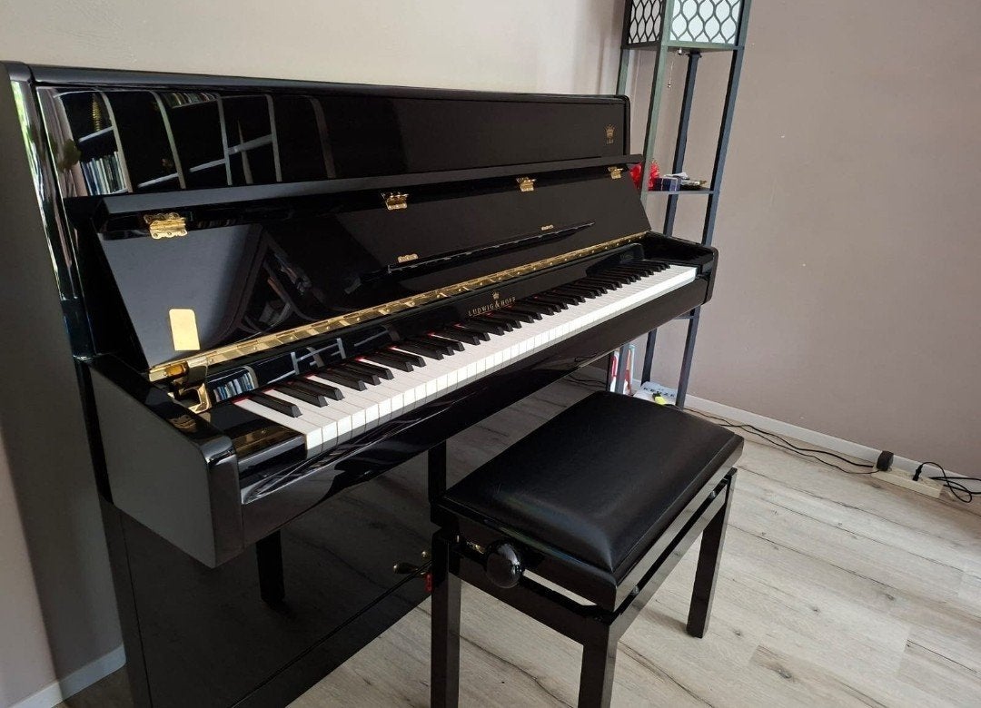 Ludwig & Hoff Piano - Zwart Hoogglans met Kruk, Muziek en Instrumenten, Piano's, Ophalen, Zwart, Zo goed als nieuw, Piano