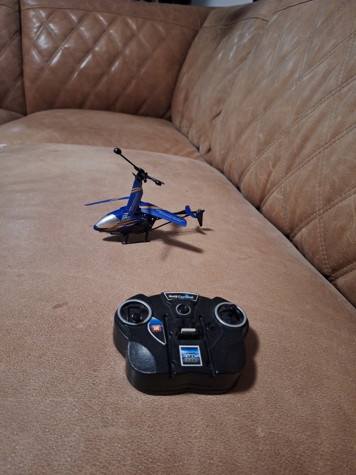 Skychamp Helikopter met afstandsbediening (defect), Ophalen of Verzenden, Gebruikt, Elektro, Helikopter