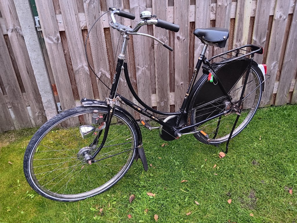 Gazelle tour populair omafiets met drie versnellingen, Fietsen en Brommers, Fietsen | Dames | Omafietsen, Ophalen, Gebruikt, Versnellingen