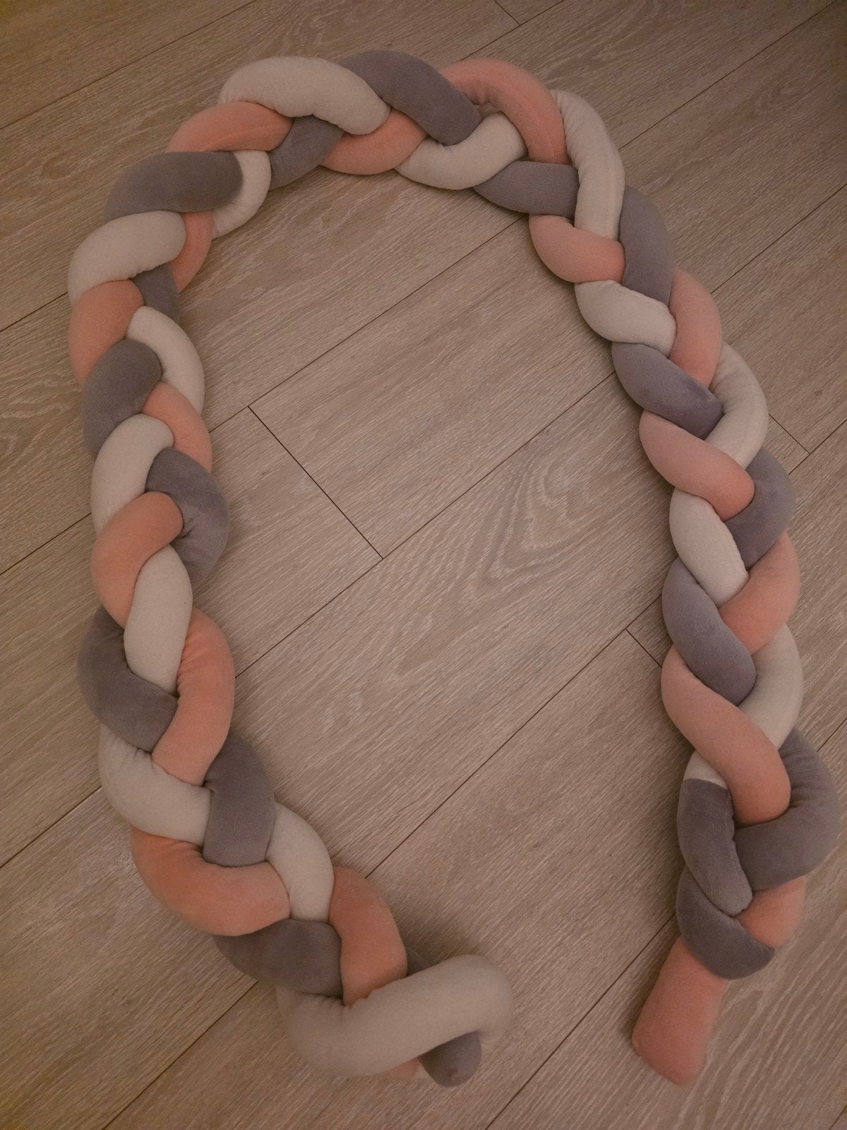 Mooie roze/grijs/wit gevlochten stootrand zgan, Ophalen of Verzenden