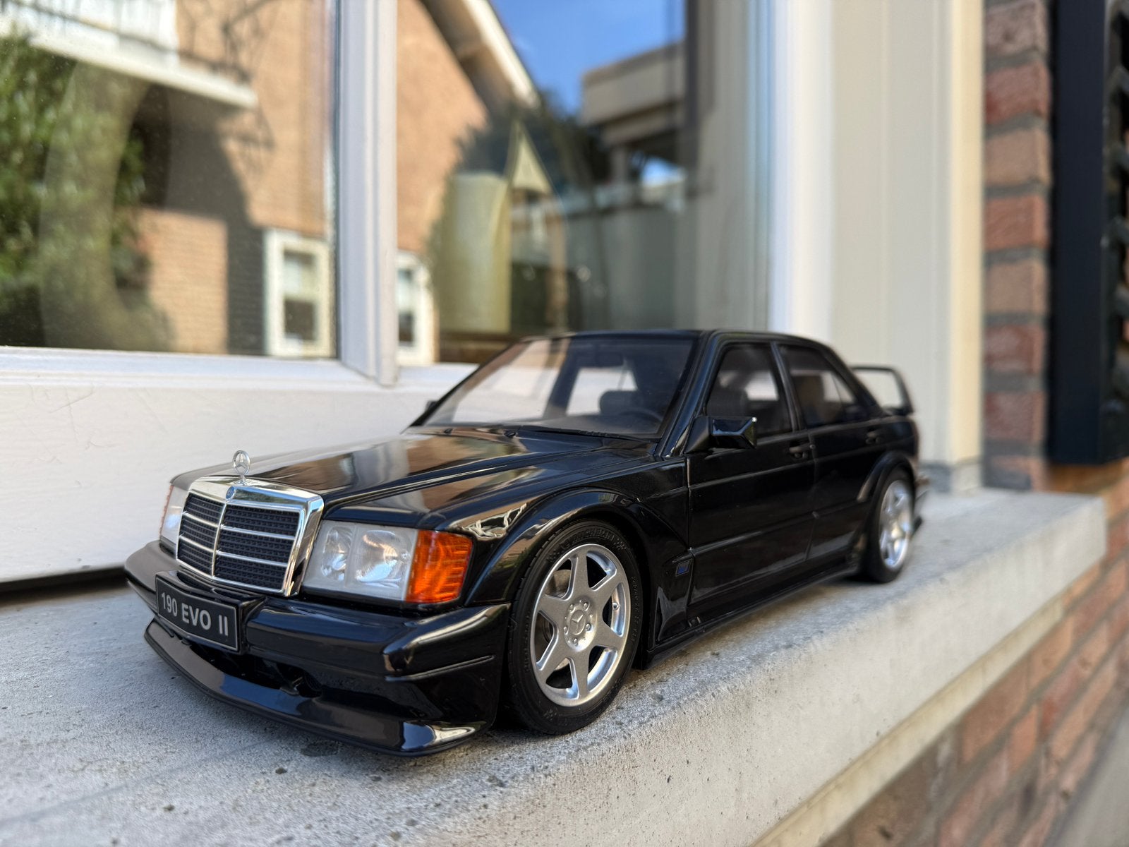 1:12 Mercedes 190E 2.5-16 Evo 2 zwart 1990 Otto Models G020, 2, rue de l'écusson, Zone commerciale Oxygène Sud, Josselin, 56120, FR