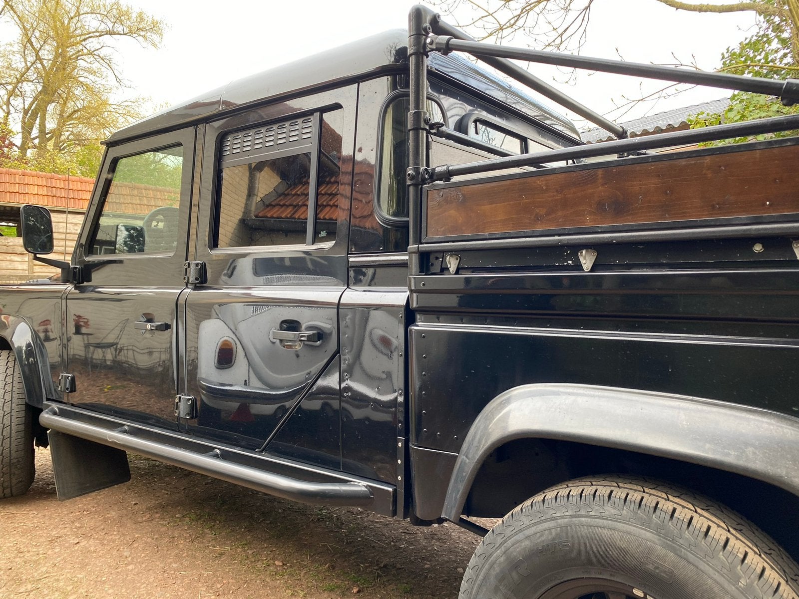 Te gave  Land Rover Defender 130 TD5 Crew CAB 2006 “camper”, Land Rover, 2495 cc, 122 pk, Origineel Nederlands