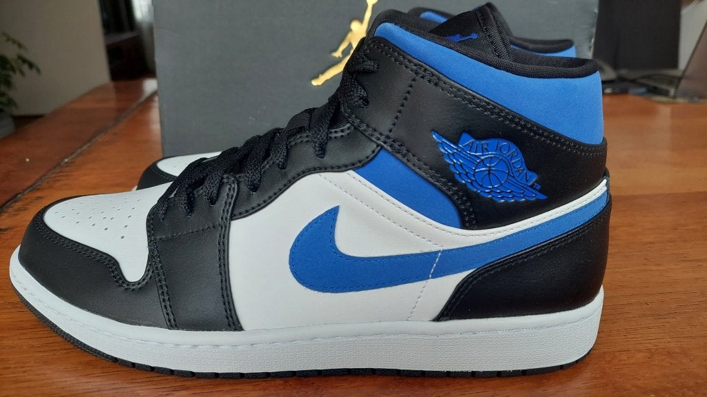 Nike Air Jordan 1 Mid White/Racer Blue-Black - NIEUW - 45, Blauw, Nike, Nieuw, Ophalen of Verzenden