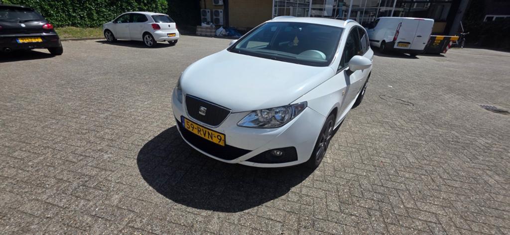 Seat Ibiza 1.2TDI 55KW Ecomotive ST 2011 Wit, Auto's, Seat, Voorwielaandrijving, Euro 5, Zwart, 1199 cc