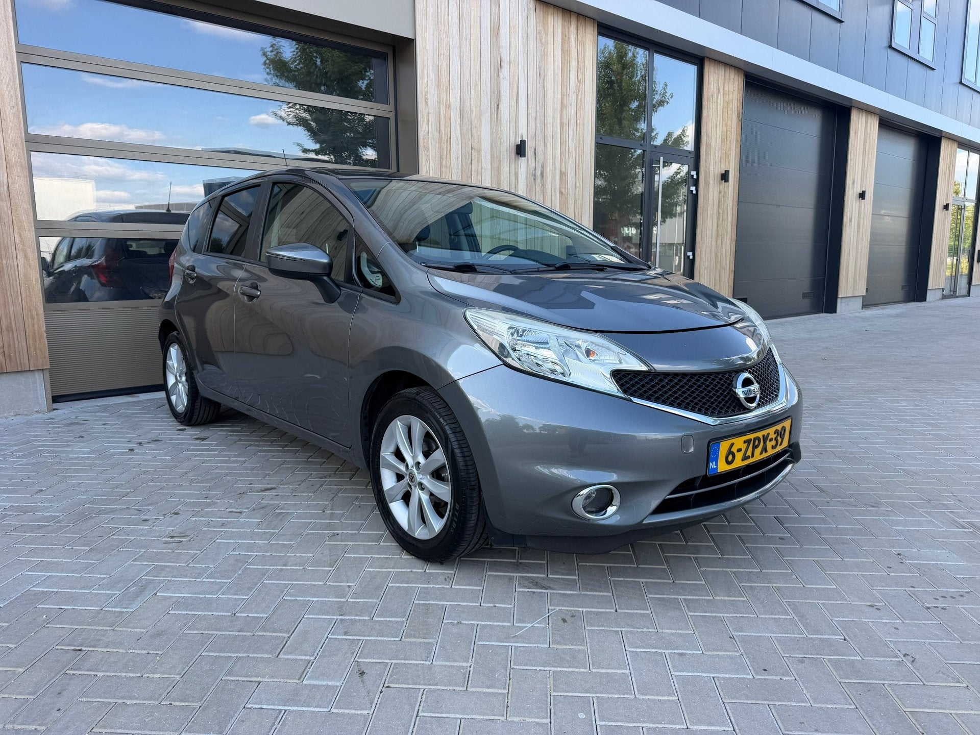 Nissan Note 1.2 DIG-S Connect Edition 5DRS|Clima|Parkeersens, Auto's, Nissan, Stof, Gebruikt, Zwart, Bedrijf