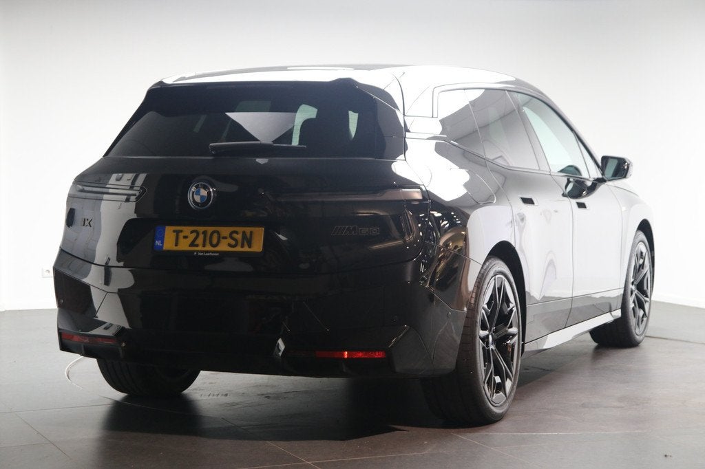 BMW iX M60 High Executive / Panoramadak Sky Lounge / Laserli, Stof, Gebruikt, Met garantie (alle), 4 stoelen