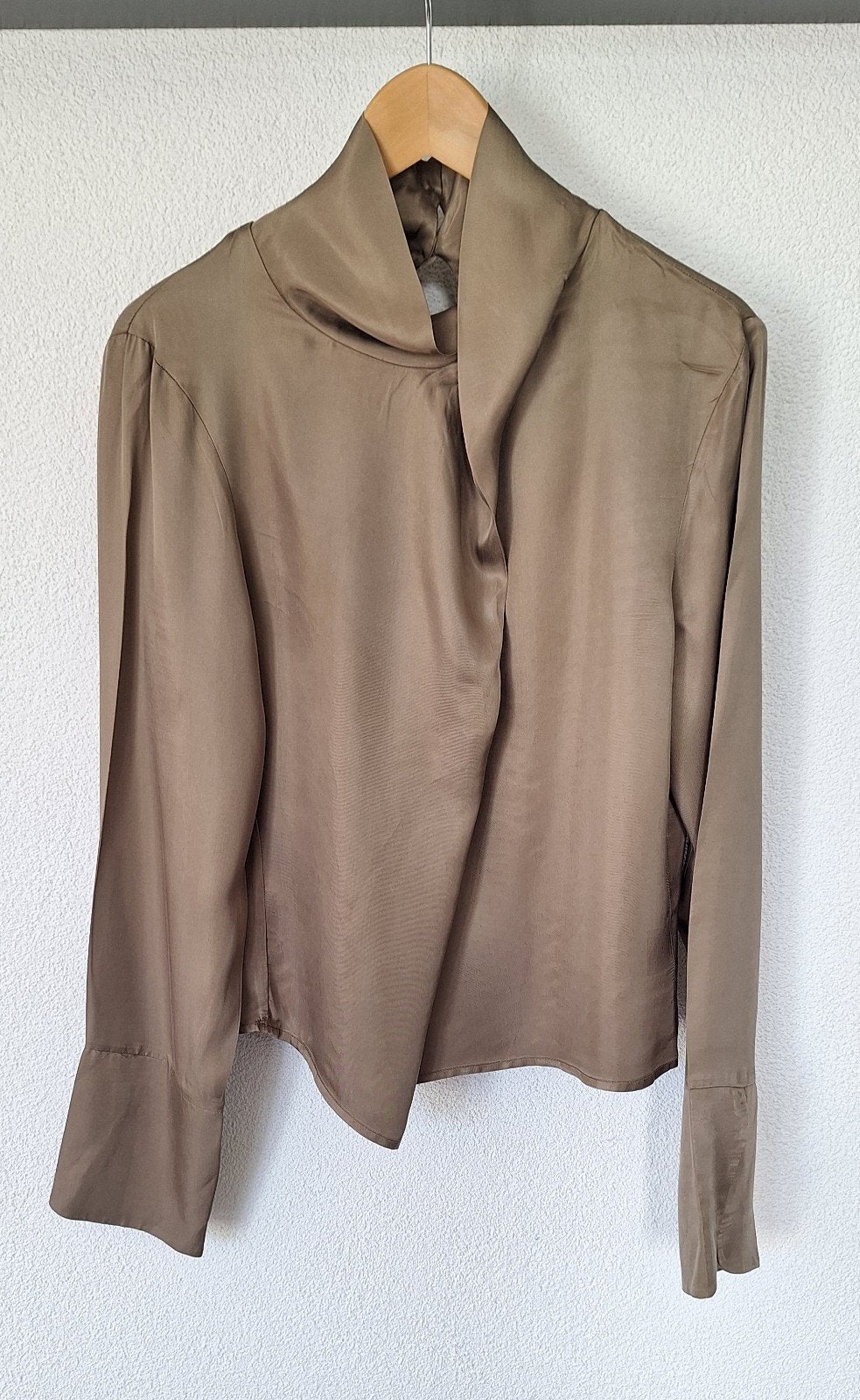 Aimée blouse taupe satijn new kleding mode overhemd tshirt M, Maat 38/40 (M), Meerkleurig, Nieuw, Ophalen of Verzenden