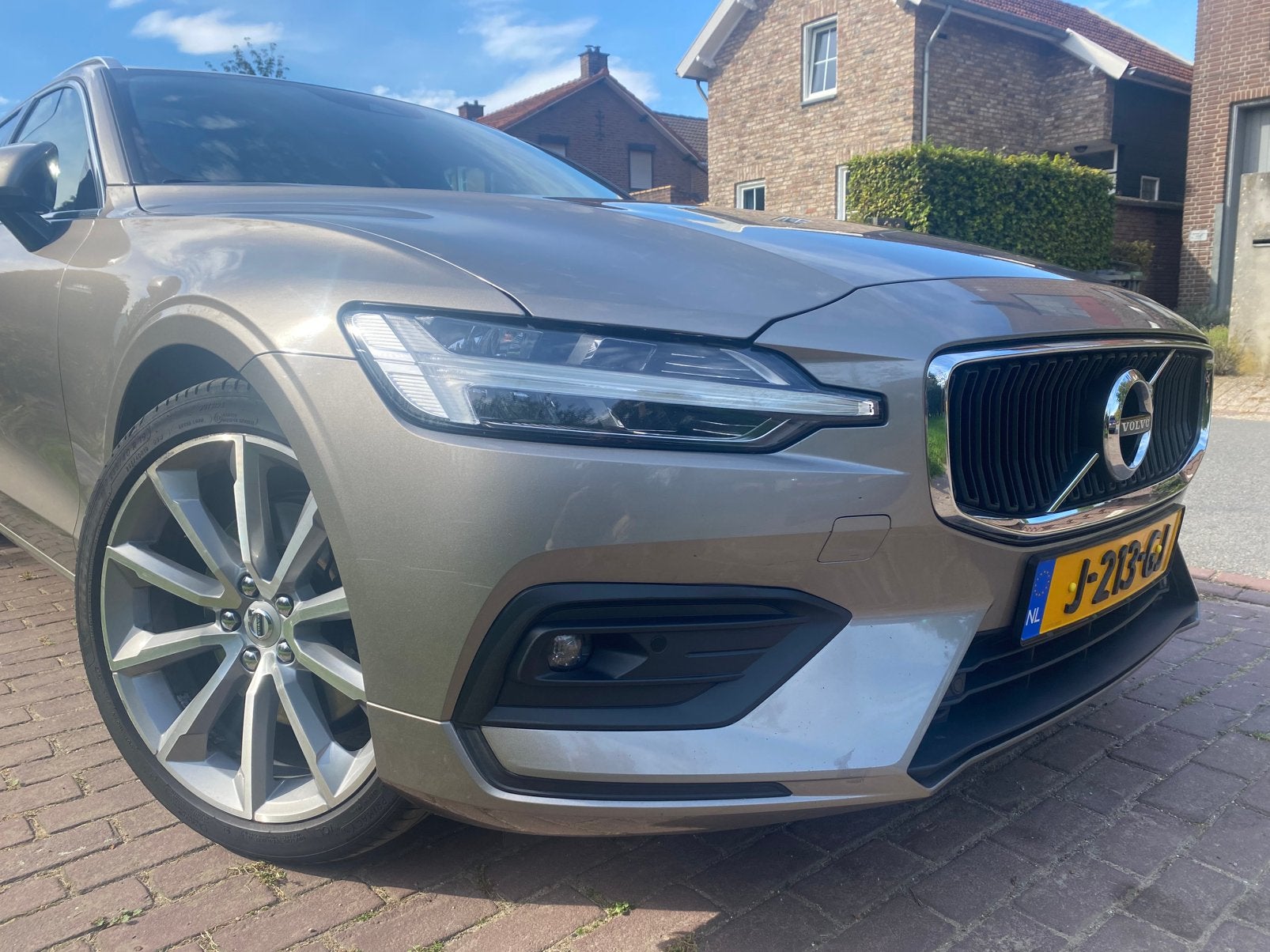Volvo V60 T4 190pk Geartronic met garantie, Auto's, 1800 kg, Zwart, 1969 cc, Beige