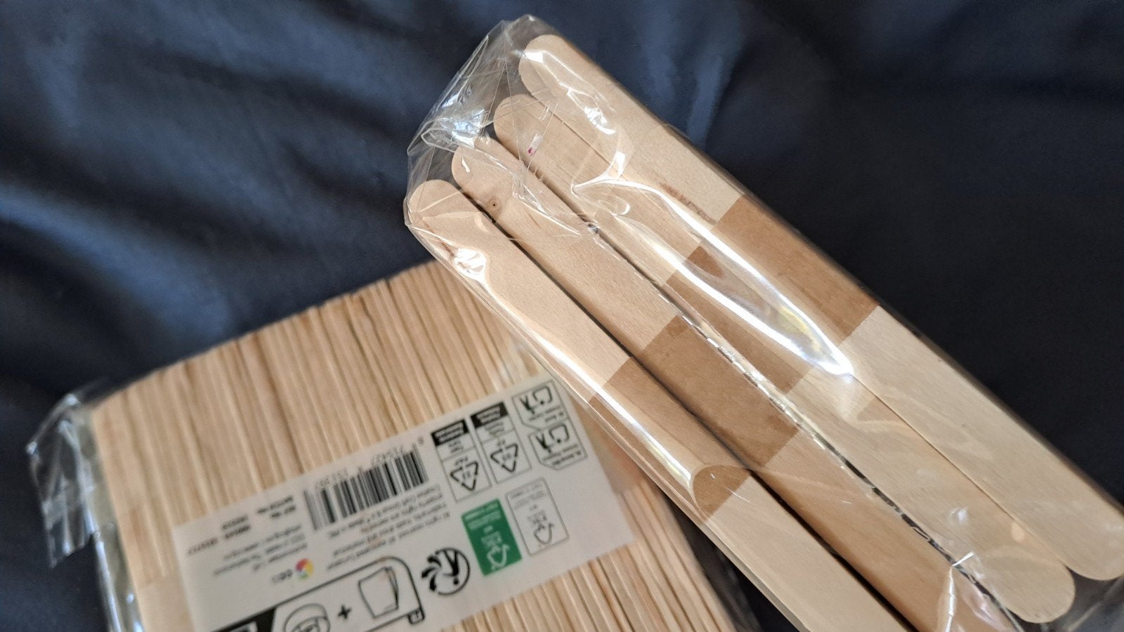 poppenhuis  laminaat houtjes. goed lezen, Ophalen, Poppenhuis