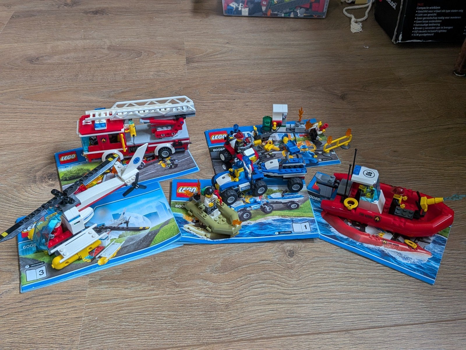 Lego city politie brandweer ambulance post 60107 60088 60086, Compleet, Lego, Ophalen of Verzenden, Complete set