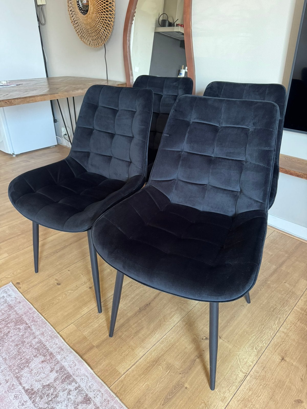 Eetkamerstoelen set 4 stuks zwart velours, Huis en Inrichting, Stoelen, Ophalen, Zo goed als nieuw, Zwart, Vier
