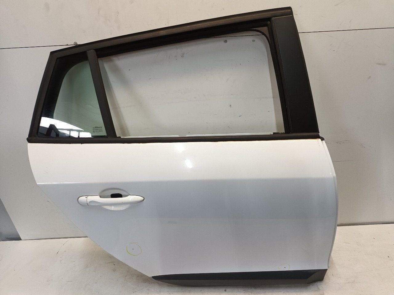 Portier rechts achter Renault Mégane, Onderdelen@venauto.nl, Van der Ven Autorecycling B.V., Gebruikt, Ettenseweg 76, 4706 PB Roosendaal, The Netherlands
