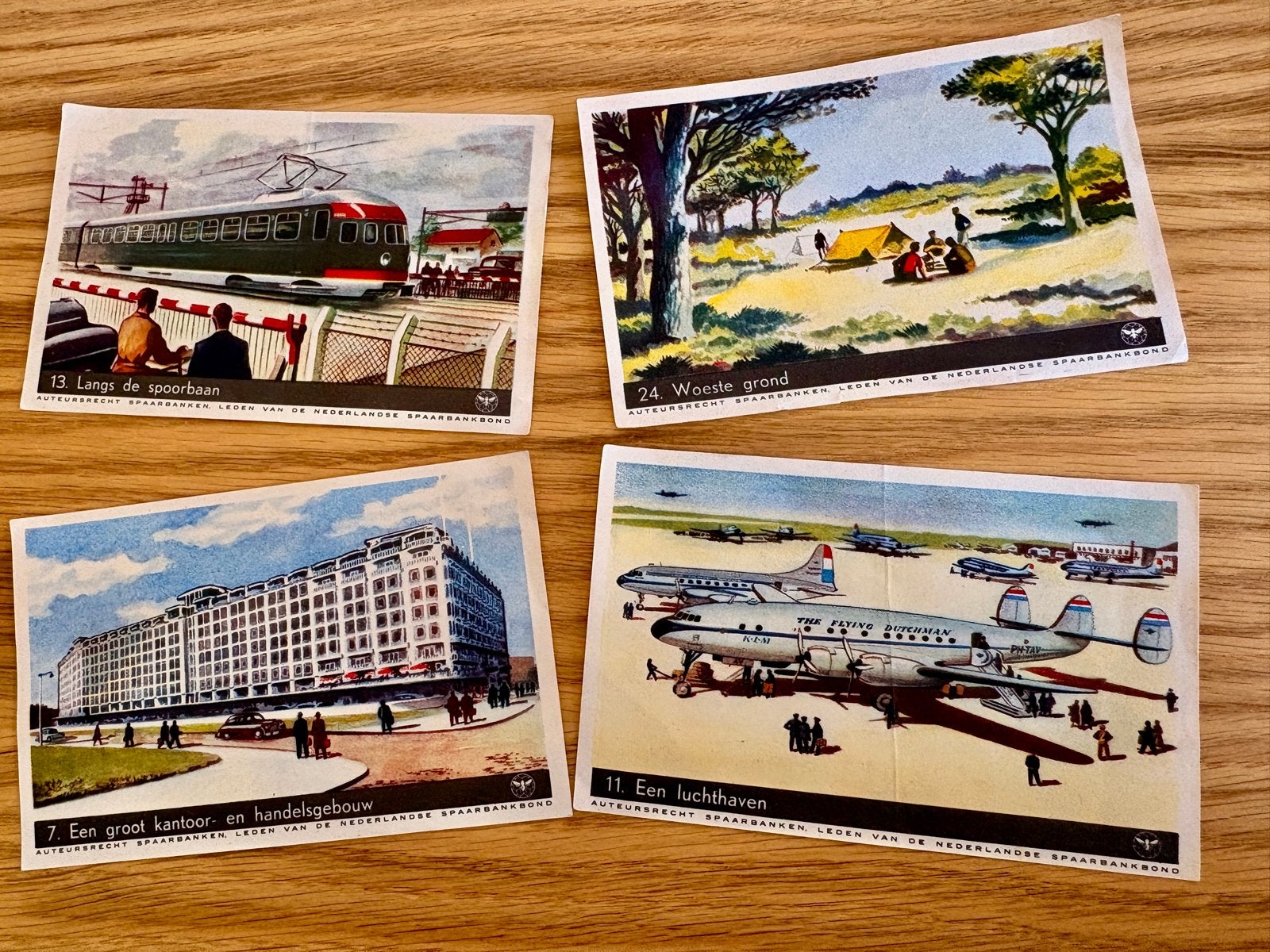 Nutsspaarbank spaarplaatjes (4 stuks) met vragen, Ophalen of Verzenden, 1940 tot 1960, Nederland, Knipsel(s)
