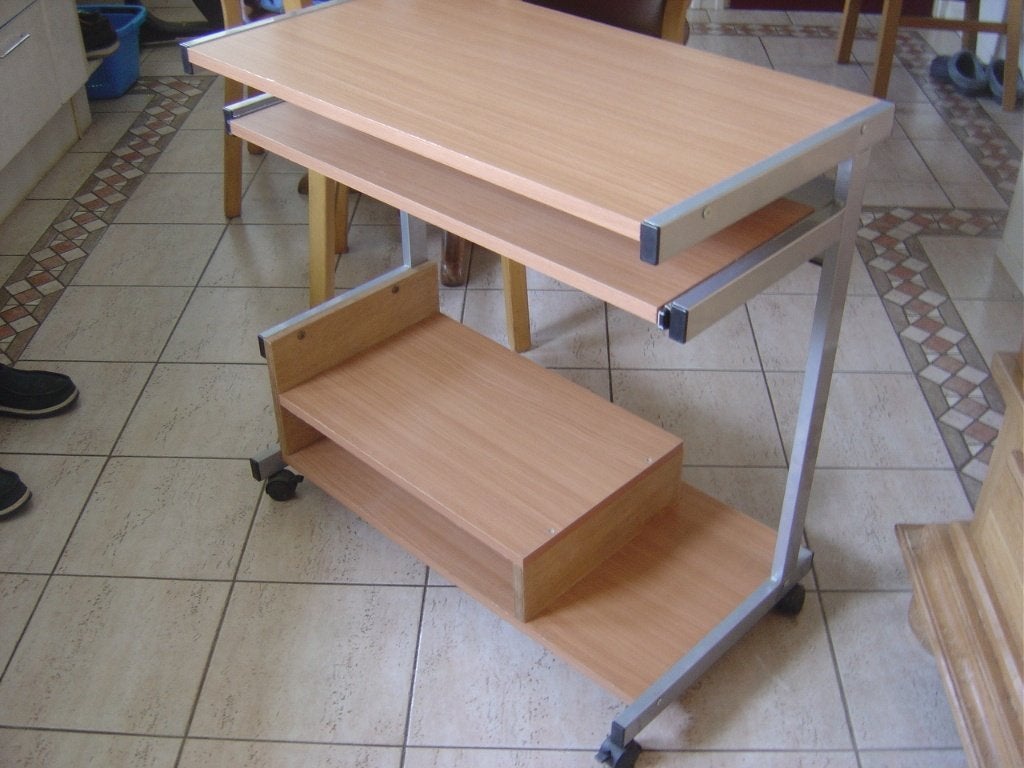 computer tafel (Bureau), Ophalen, Gebruikt, 50 tot 100 cm, 50 tot 100 cm