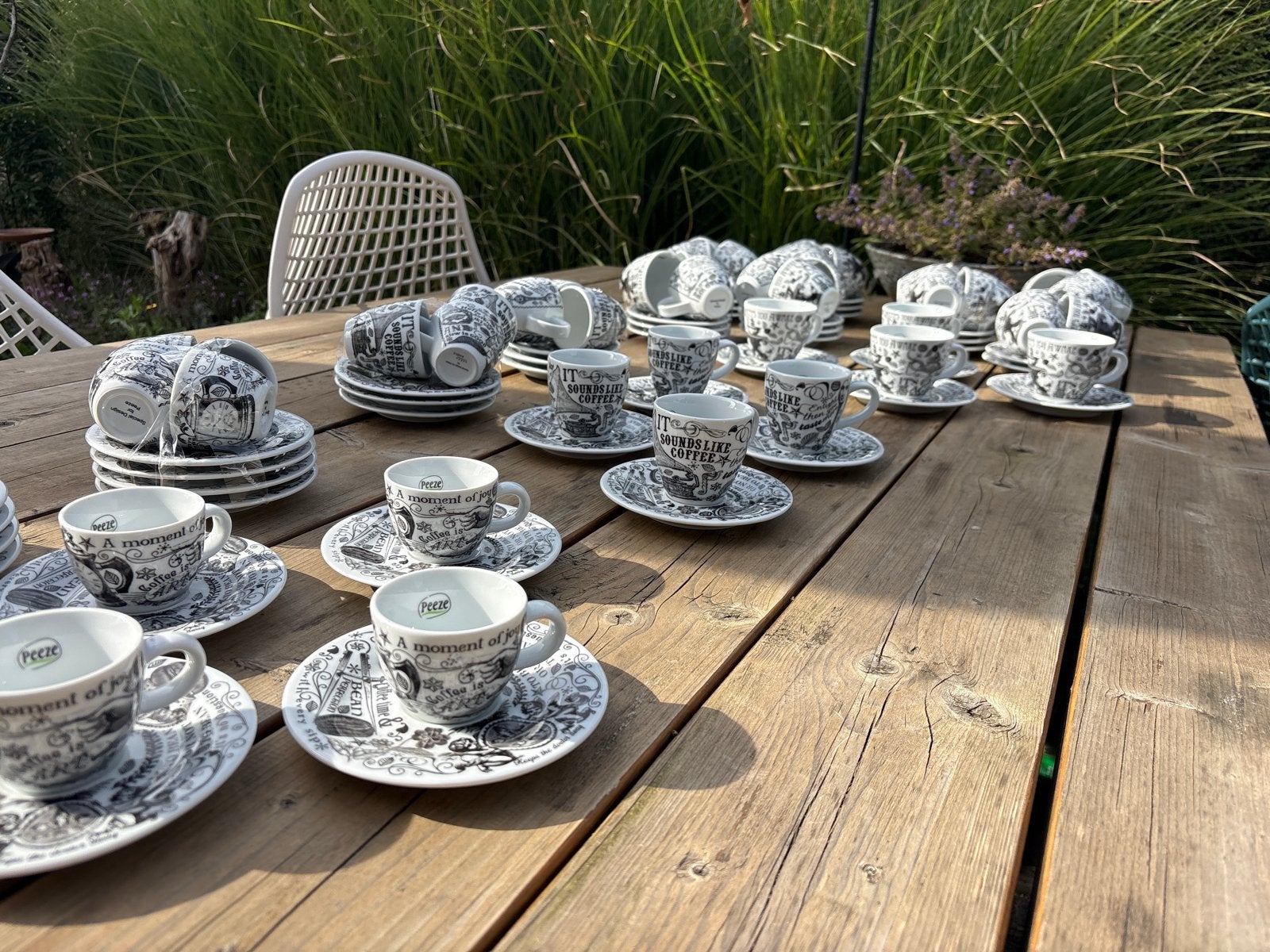 Peeze Kahla Espresso- en Cappuccinokopjes - Zwart/Wit, Overige merken, Ophalen of Verzenden, Zo goed als nieuw, Modern