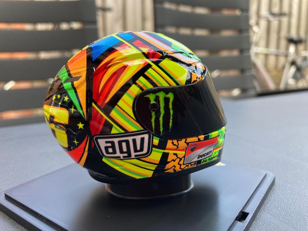 ✅ Valentino Rossi 1:5 helm 2011 Ducati Desmosedici MotoGP, Verzamelen, Automerken, Motoren en Formule 1, Ophalen of Verzenden