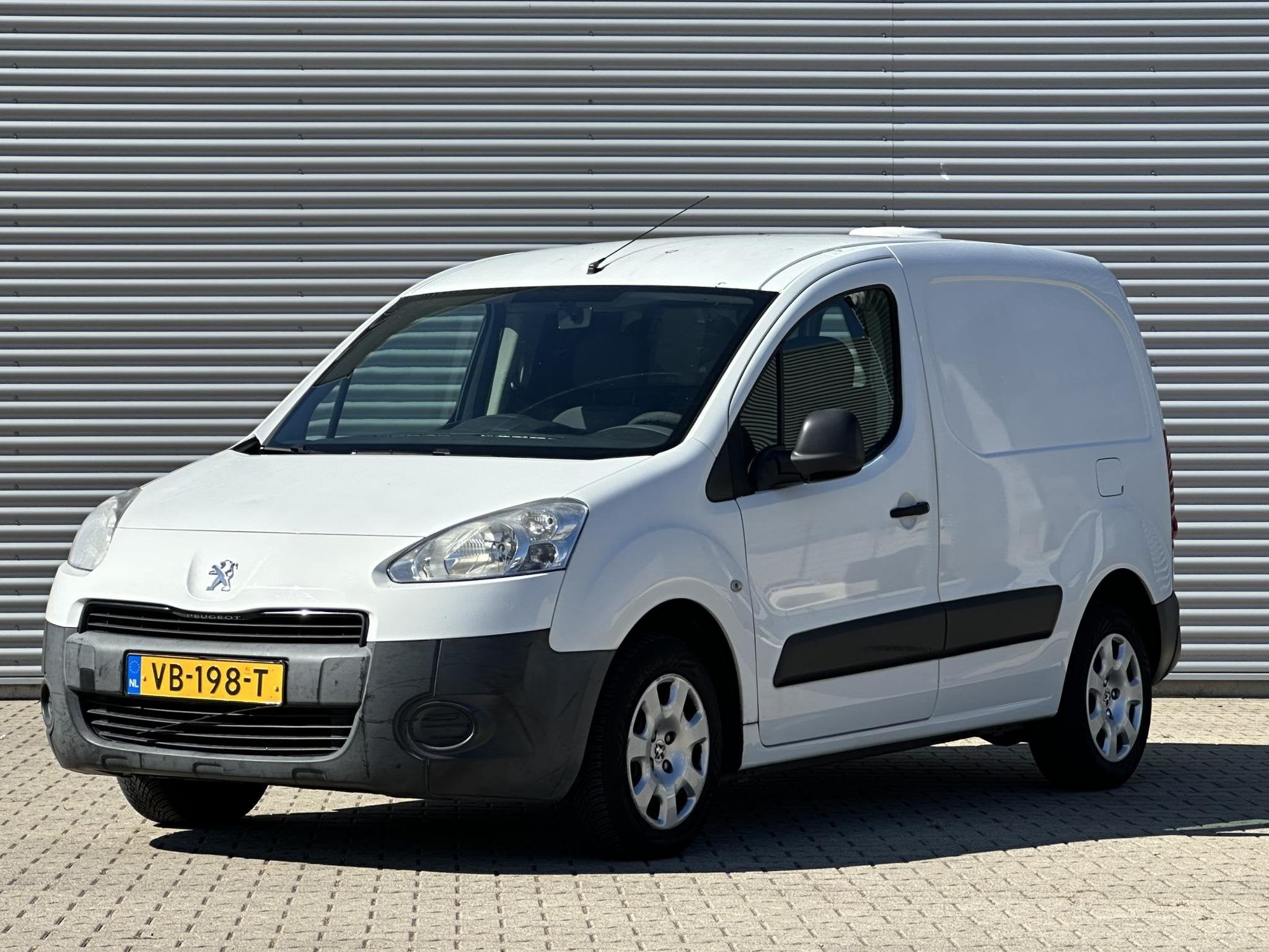 Peugeot Partner 120 1.6 HDI L1 XR Profit + Airco, Voorwielaandrijving, Euro 5, Stof, Gebruikt