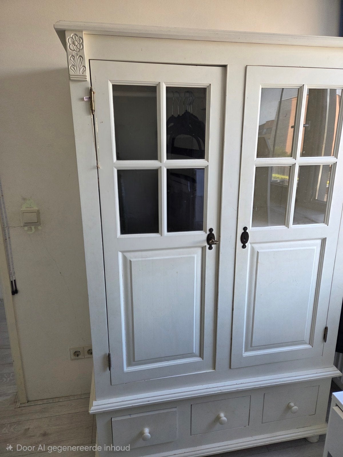 Witte kledingkast met lades en glazen deuren, Huis en Inrichting, Kasten | Kledingkasten, Gebruikt, 100 tot 150 cm, Glas, Landelijk