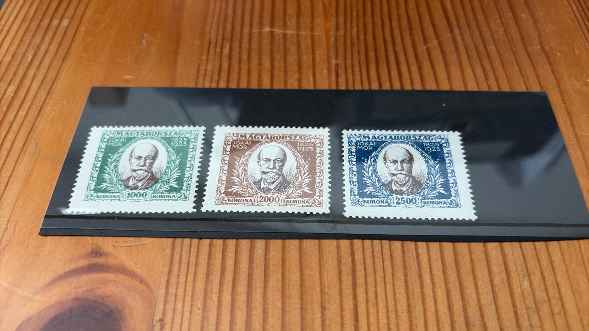 398/400 Hongarije ongest met plakker, Verzenden