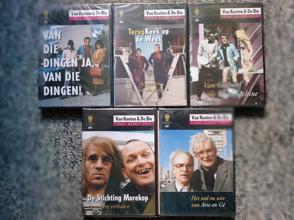 Van Kooten en de Bie; Ons Kijkt Ons serie vanaf €3,95, Alle leeftijden, Zo goed als nieuw, Komedie, Ophalen of Verzenden