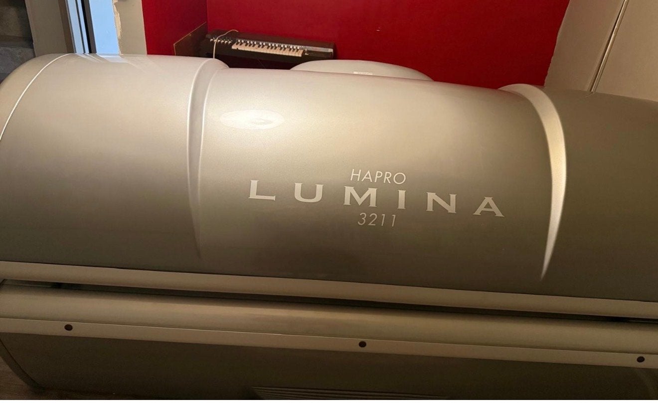 Hapro Lumina 3211 Zonnebank professioneel, Witgoed en Apparatuur, Ophalen, Zo goed als nieuw, Zonnebank dubbelzijdig, 15 lampen of meer