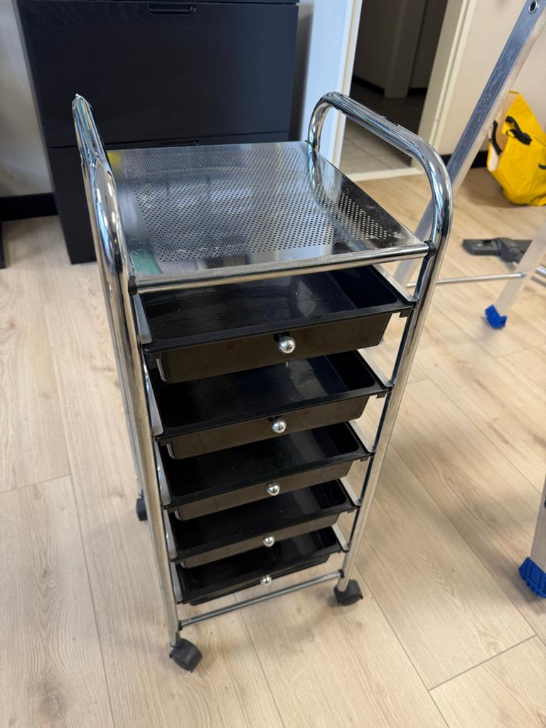Kapperskarretje, Ophalen, Zo goed als nieuw