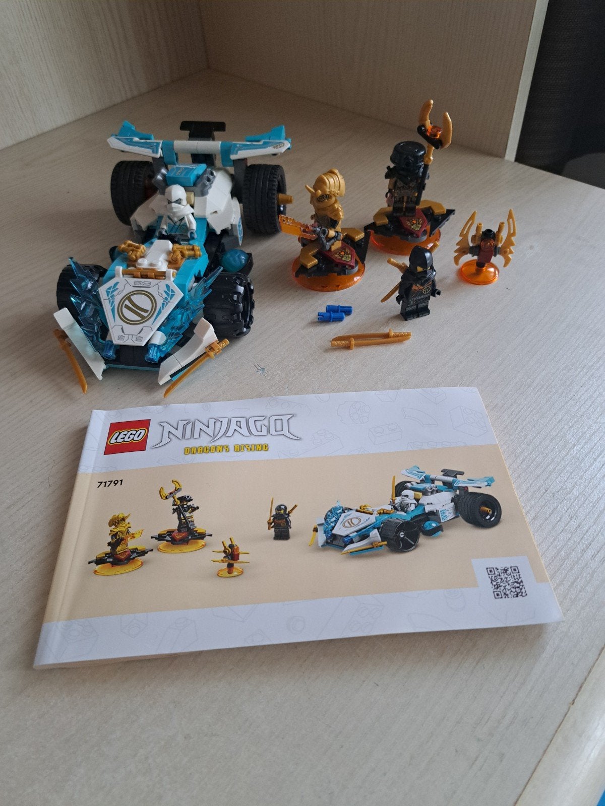 Lego Ninjago Jay's Cyber 71791 Draak en Lloyd's Racevoertuig, Inclusief minifiguren, Gebruikt, Lego, Ophalen of Verzenden