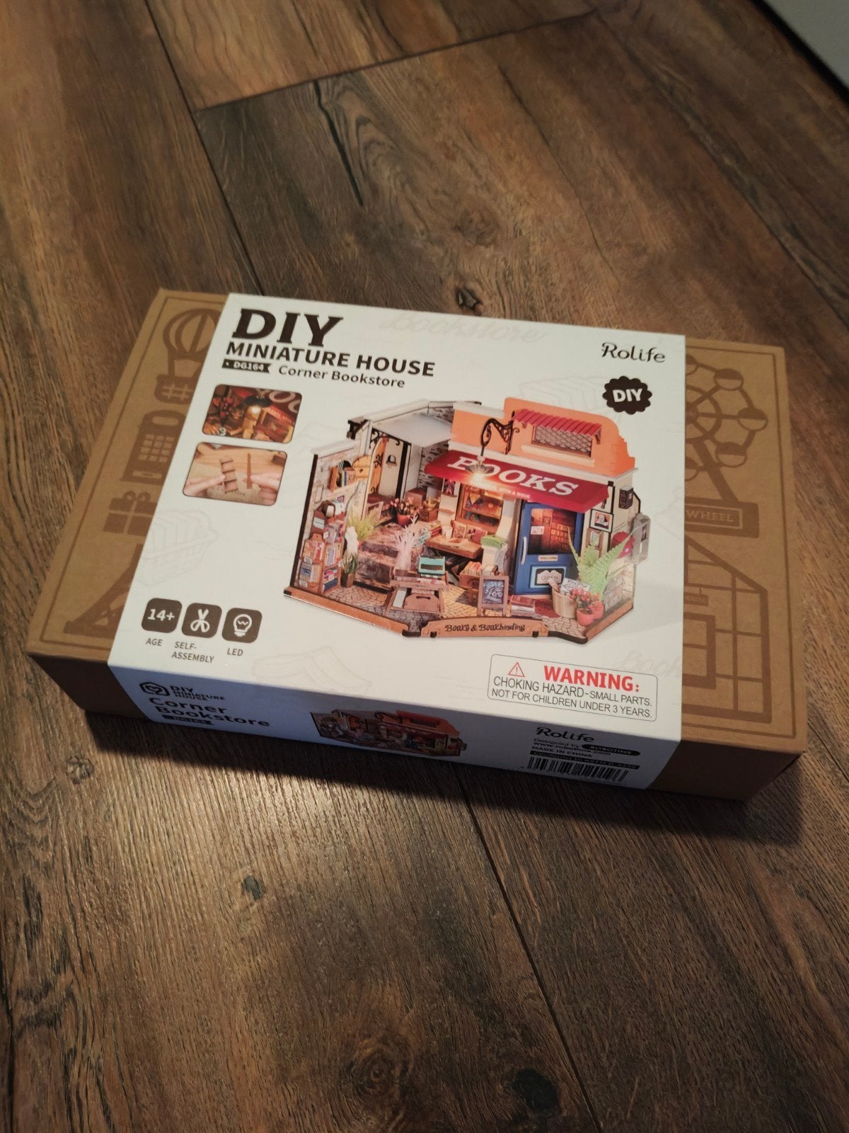 DIY Miniatuur Huisje - Corner Bookstore, Hobby en Vrije tijd, Modelbouw | Overige, Ophalen of Verzenden