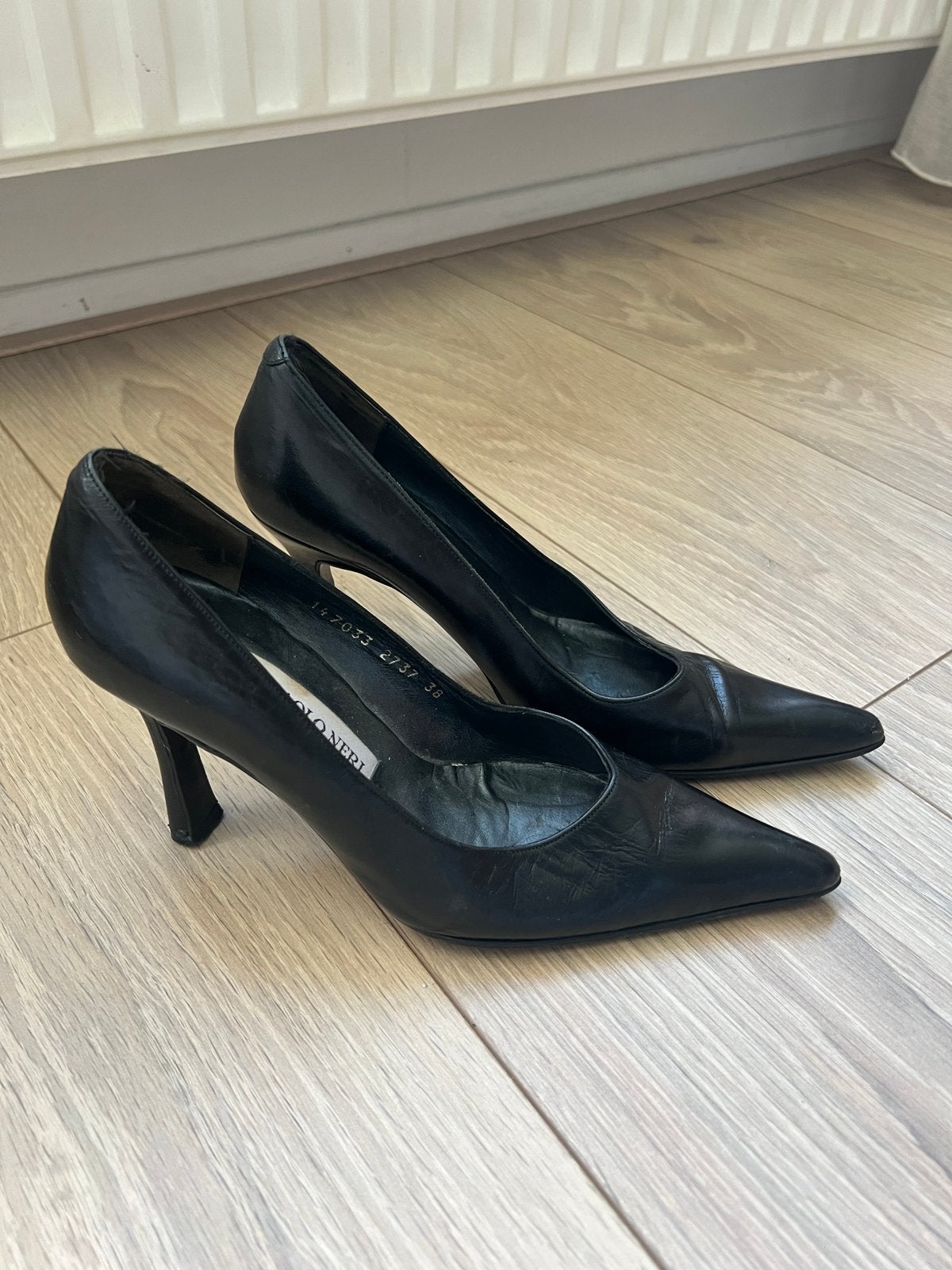 Zwarte hakken - Paolo Neri - maat 38, Kleding | Dames, Schoenen, Zwart, Ophalen of Verzenden, Schoenen met hoge hakken, Gedragen