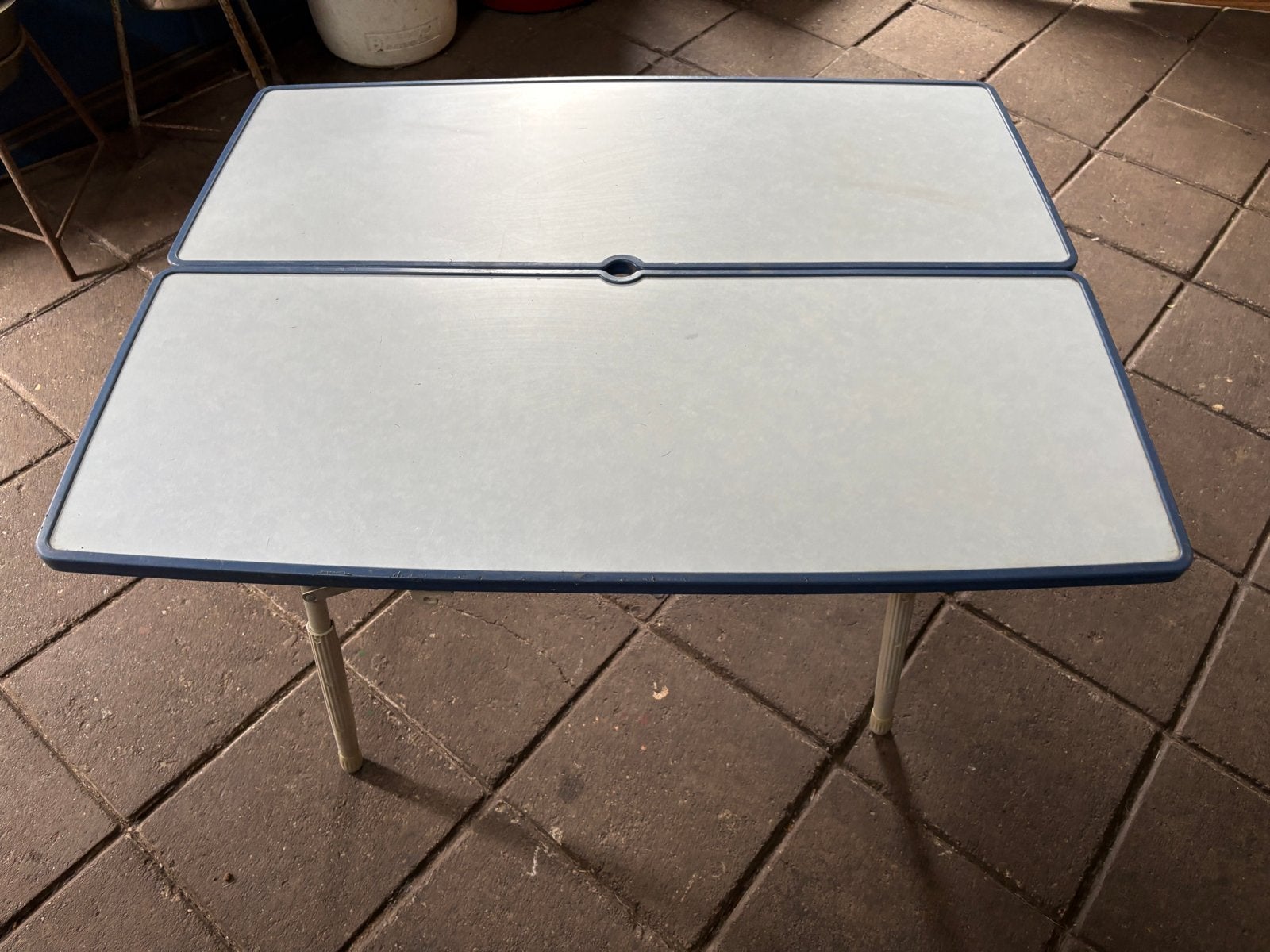 Inklapbaar Campingtafeltje - Compact & Handig, Ophalen of Verzenden, Gebruikt, Campingtafel