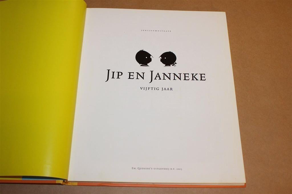 Jip en Janneke — Jubileumbundel 50 Jaar met Kleurenplaten, Ophalen of Verzenden, Gelezen