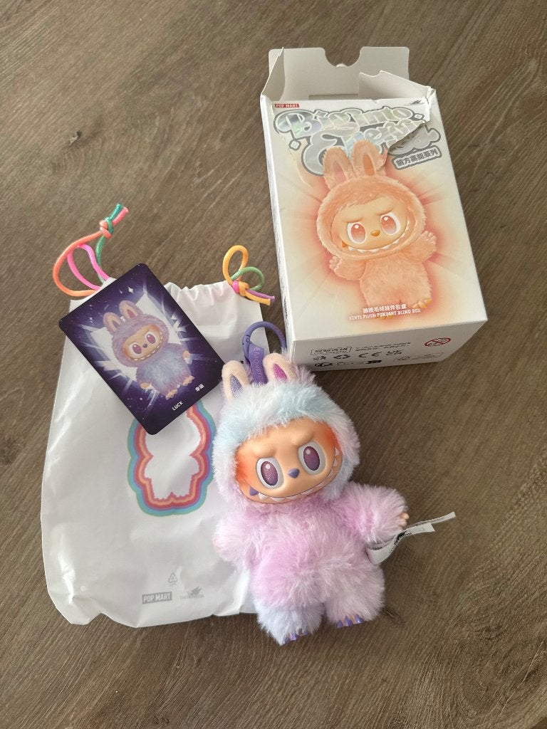 Labubu van pop Mart, Ophalen, Nieuw
