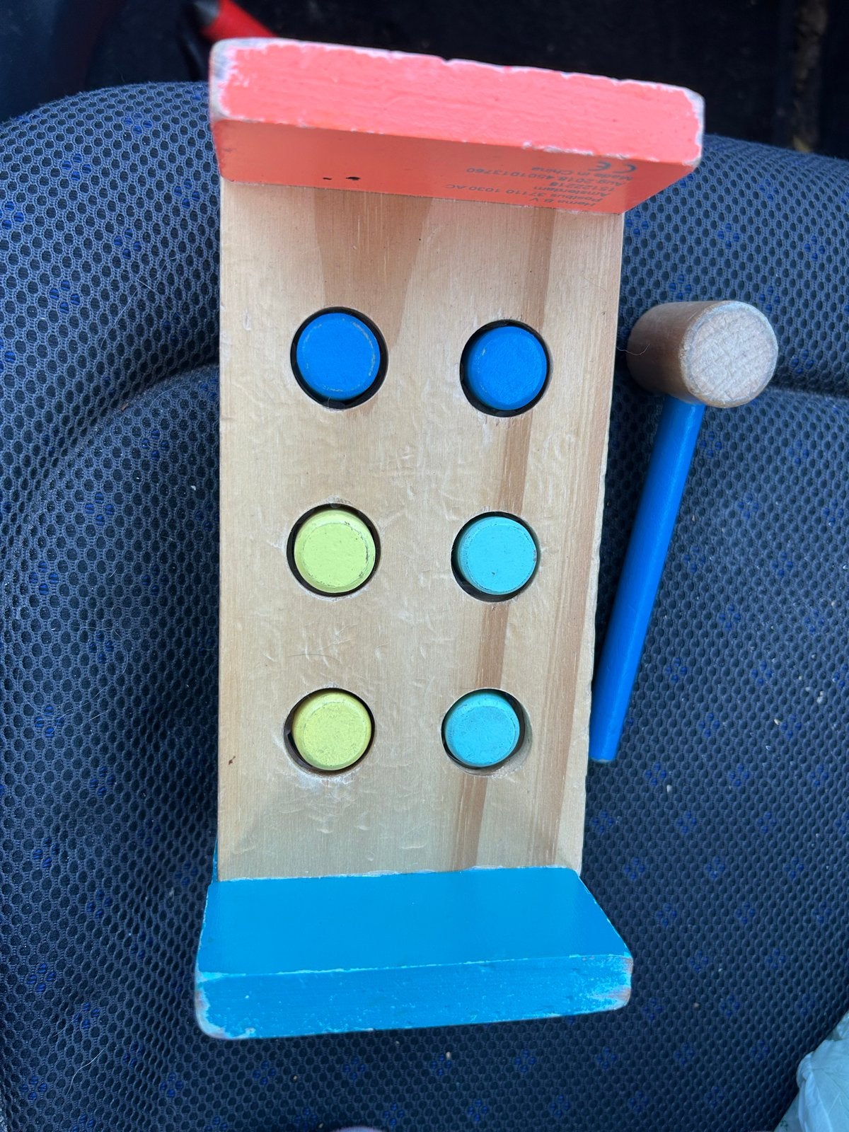 Houten hamertje tik speelgoed met gekleurde pinnen, Ophalen of Verzenden, Gebruikt, Overige typen