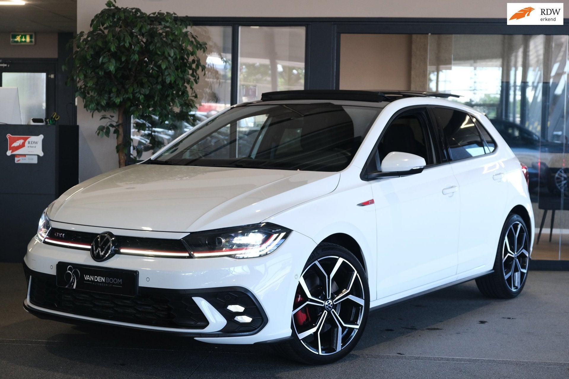 Volkswagen Polo 2.0 TSI GTI 207PK DSG Facelift IQ Led Pano C, 1272 kg, 15 km/l, Gebruikt, 680 kg