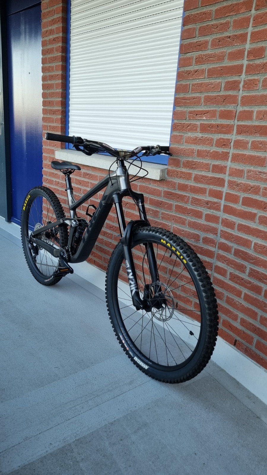 Trek Slash 7 Gen 5 Mercury 29", Ophalen, Zo goed als nieuw, Schijfrem, Trek