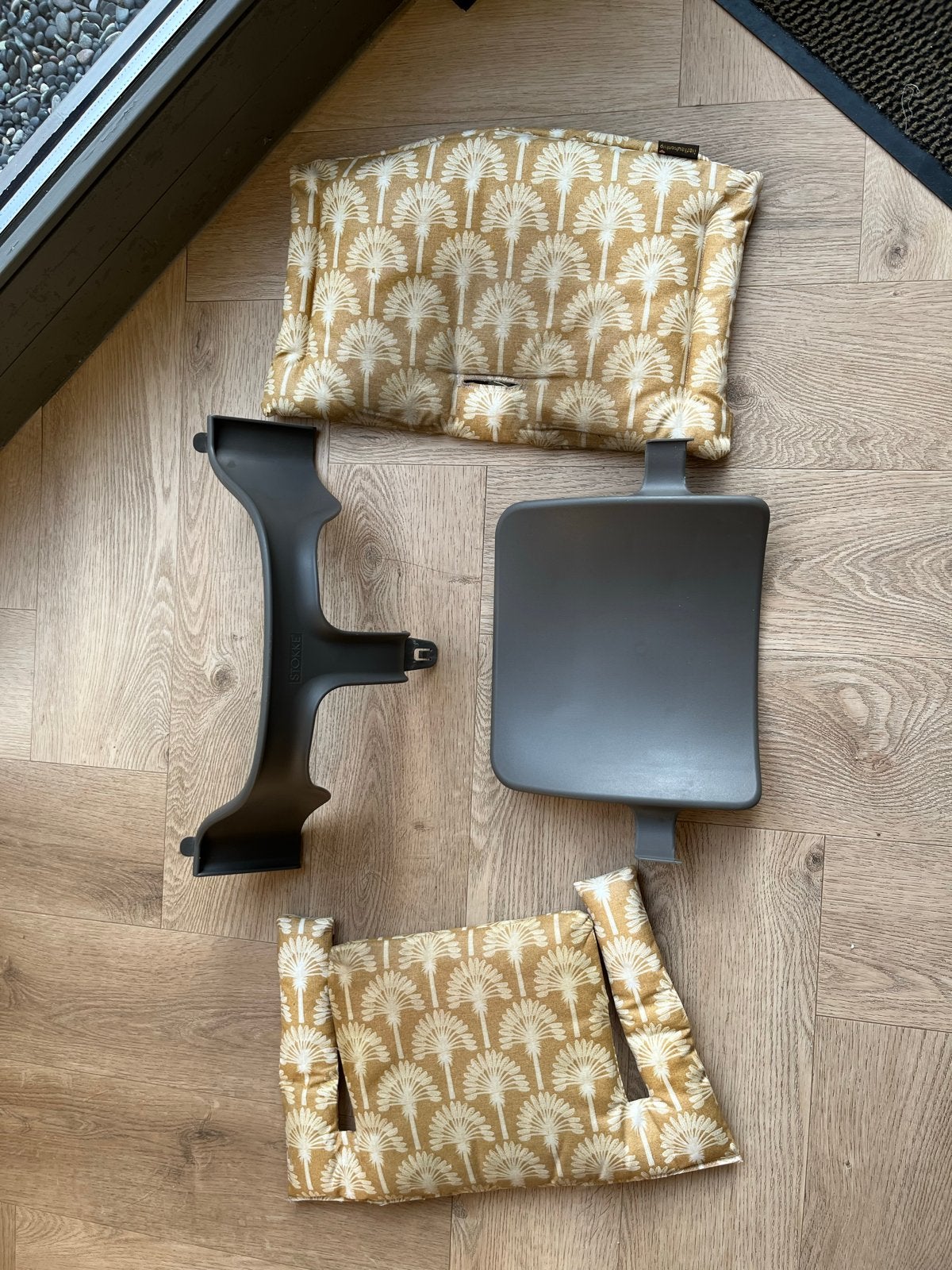 Stokke Tripp Trapp Baby Set met kussenset Liefleukenhip, Ophalen of Verzenden, Gebruikt, Meegroeistoel, Aanschuifbaar