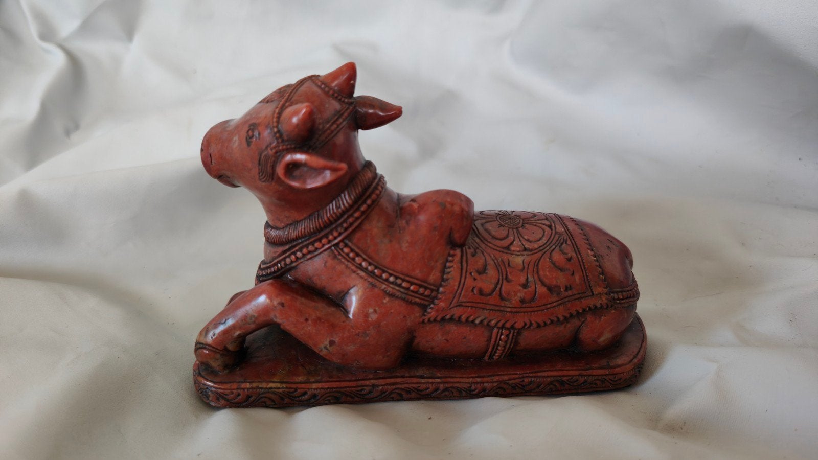 Rood marmeren Nandi, Verzenden