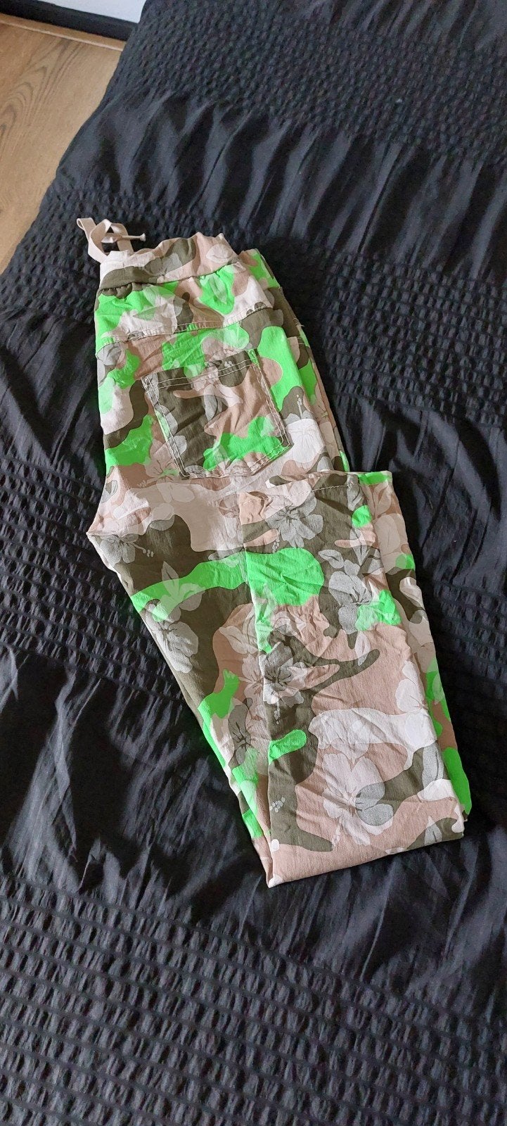 broek met  tailleband nieuw, Maat 38/40 (M), Overige kleuren, Nieuw, Ophalen of Verzenden