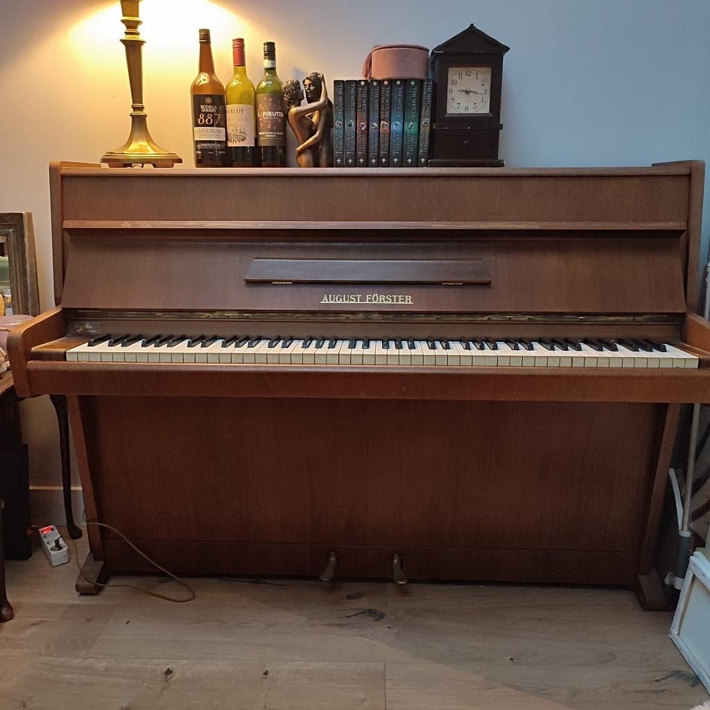 Piano, Muziek en Instrumenten, Piano's, Gebruikt, Piano, Bruin, Hoogglans, Ophalen of Verzenden